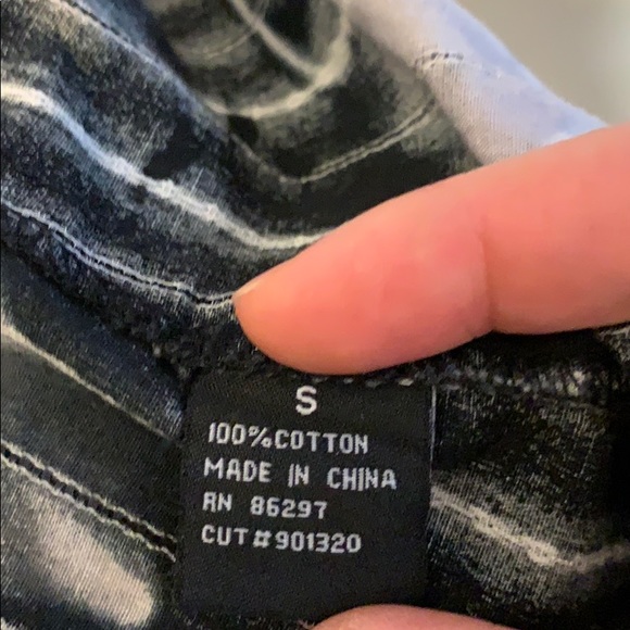 BCBGMaxAzria print blouse with belt, S. - Picture 5 of 8